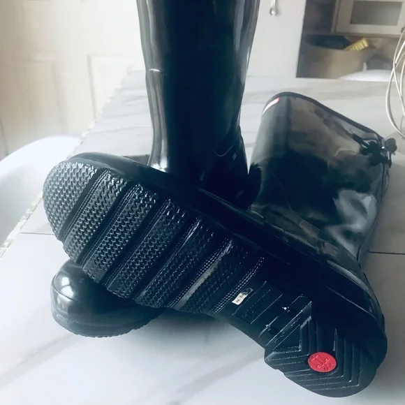 Hunter Black Women's Rain Boots - Picture 8 of 11